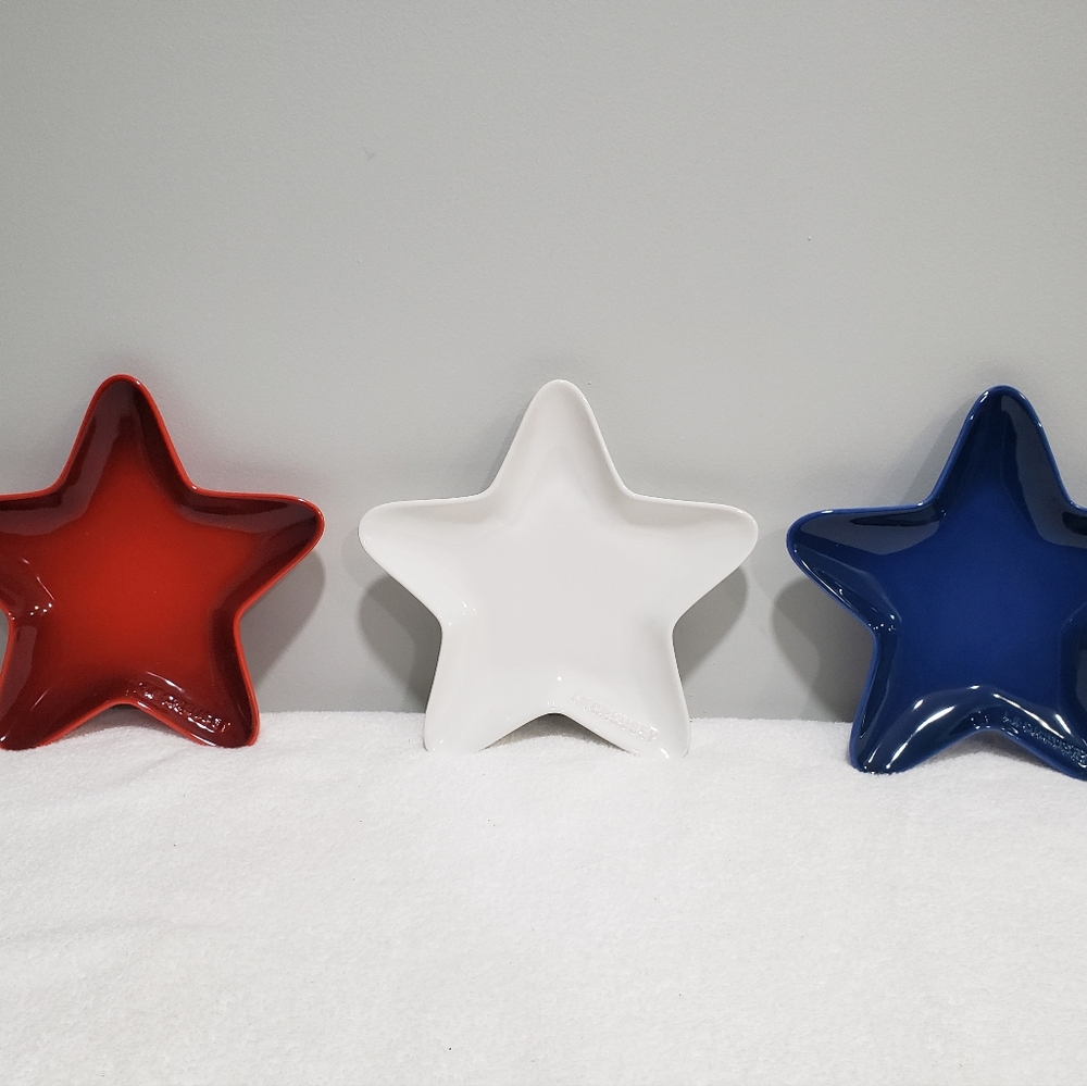 3 Star Plates in Red White & Blue Le Creuset  NEW